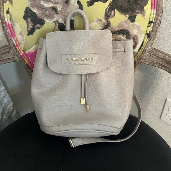 Christian Siriano WOMEN'S JAYME CONVERTIBLE BACKPACK - Picture 2 of 5